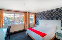 Florida Park Hotel, Florida Road