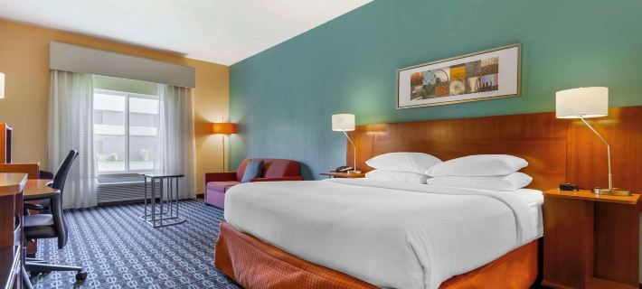 Comfort Inn & Suites Green Bay Stadium Area Hotels in Brown County