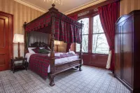 Newton Manor House - Luxury Retreat Sleeps 13 Hotels in Cupar