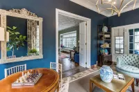 Julian Price House Hotels in Gilmer