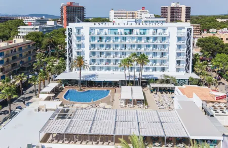 Hotel Riu San Francisco - Adults Only Отели рядом с достопримечательностью «MallorcaWellness - Hipotels Gran Playa de Palma SPA»