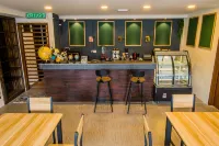 Traveller Bunker Hostel
