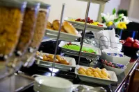Greensboro-High Point Marriott Airport - فطور