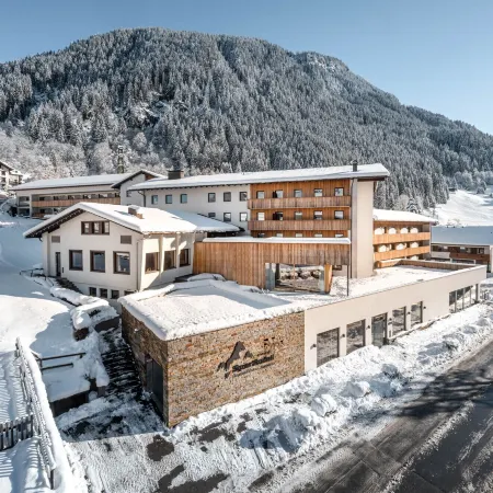 Sporthotel Silvretta Montafon Отели в г. Блуденц