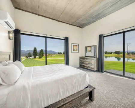 ザ スイーツ アット プレイリーフォールズ & イベントセンター ポスト・フォールズのホテル