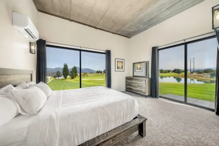 The Suites at Prairie Falls