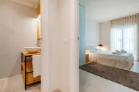 Marina Apartment 100m from Sea - Happy Rentals