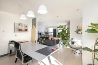 Joivy Fabulous 2Br Apartment with Terrace and Bay View Hotels in Burntisland