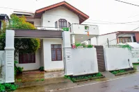 Rooftop Garden - 3 Bedrooms - Parking - 10MinBeach Hotel dekat Sri Sadun Viharaya