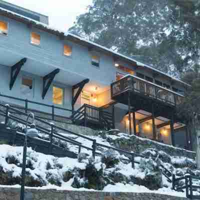 Aneeki Ski Lodge Hotel Exterior