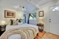 Grapevine Cottage by Avantstay Hobby Vineyard + Firepit