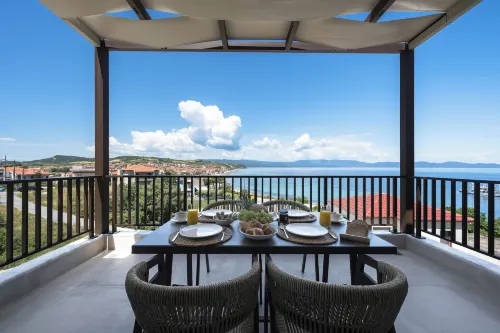 Blue Whisper Luxury Living Suites - Apartments