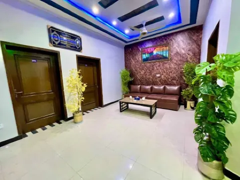 Go Hotel 001 Johar Town Отели рядом с достопримечательностью «Парк Медоус»