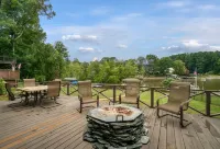 Paradise on Lake Norman|Waterfront|Kayaks|Fire Pit|Boat Rental