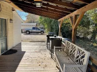 Pet-Friendly 2BR Ranch Wifi Parking Near RTP Hôtels à : Comte de Wake