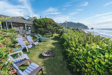 Arch Cape Escape by AvantStay Sensational Clift Top Home w Pacific Ocean Views
