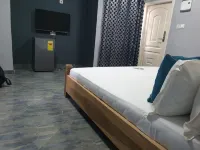 Trapezium Lodge (Royal Triangle Guest House Annex) Hotels in Akuapim South District