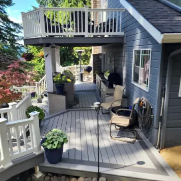 Quiet 4 bedroom Home with Hot Tub nestled in the woods