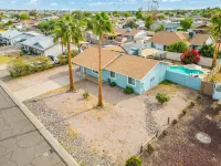 サンフィット ドリームズ スーパースティション・ゲートウェイ・ウェスト周辺のホテル