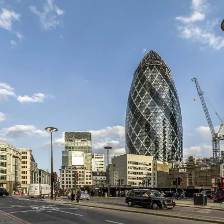 London Homes - Aldgate Отели рядом с достопримечательностью «Небоскреб «Хирон-Тауэр»»
