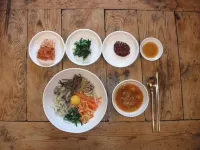 Bukchon Sohyeondang Hanok Stay - Pensions