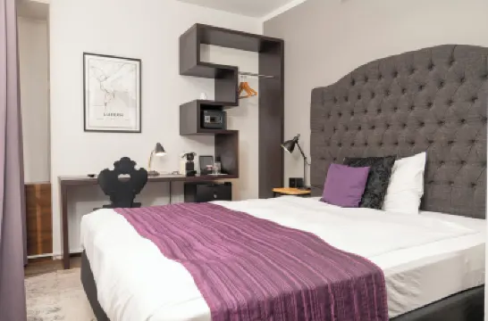 Boutique Hotel Weisses Kreuz - Adult Only Hotel Hotel berhampiran Empangan Jarum