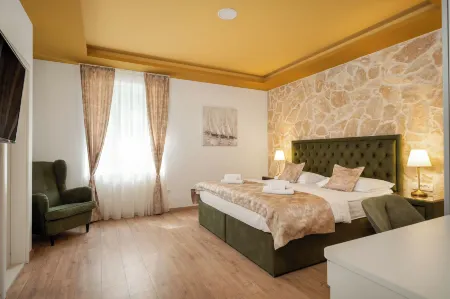 Luxury Rooms Floramye