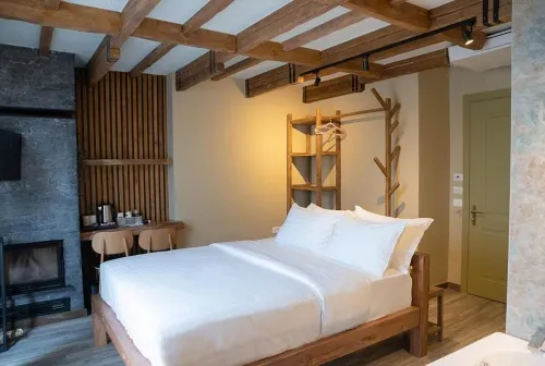 Ura e Kovacit Agrotourism Hotels in Kreis Korça