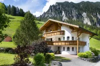 Haus Alvier - 3-zimmer Fewo Rothorn mit Terrasse