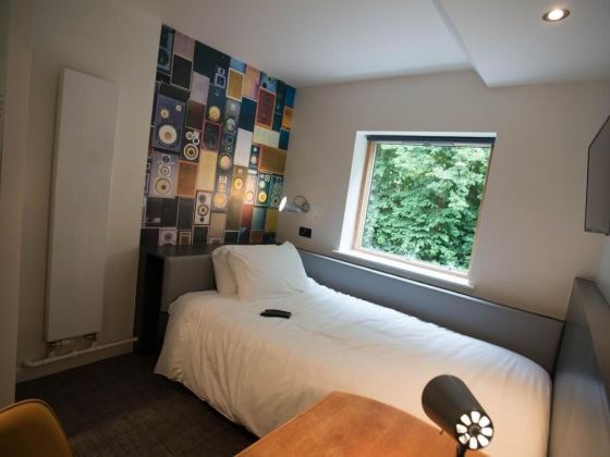 Jonas Hotel