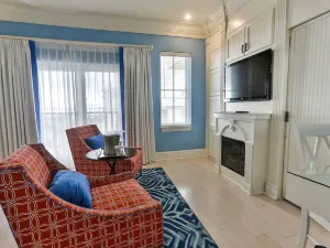 Harborside at Charleston Harbor Resort and Marina