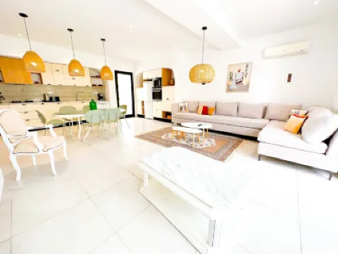Residence Jannet 2 Luxury Seaside 3bds فنادق في 