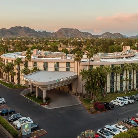 Embassy Suites by Hilton Phoenix Biltmore