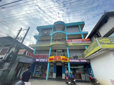 Hotel Seema Plaza Отели в г. Дибрагарх