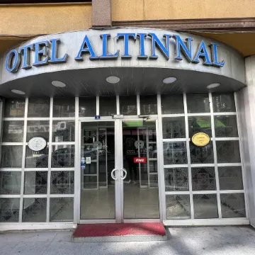 Altinnal Hotel