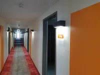 Motel Plus Schönefeld Hotels in Schonefeld