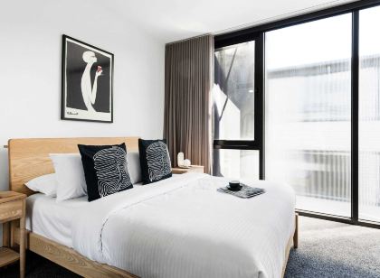 A Lux 3BR Townhouse in South Yarra, FREE Parking