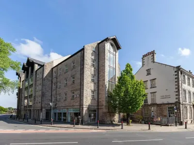 For Student Only - Cable Street in Lancaster