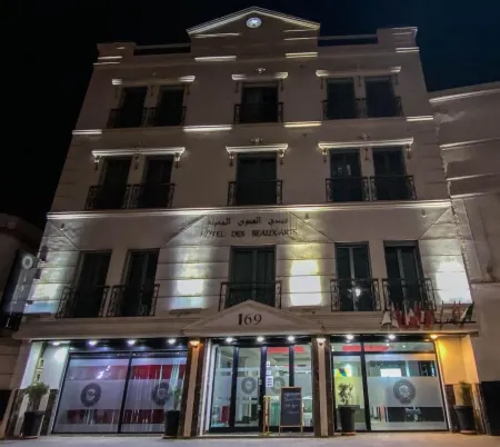 Hotel des Beaux-Arts Отели рядом с достопримечательностью «Abou bakr esseddik Mosque»
