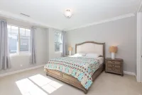 Cozy 3-bedroom townhome in charming Arcadia/Pasadena with AC, WiFi