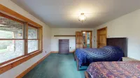 Lakeside- Mountain View Lodge on Lake Champlain in delightful Bridport