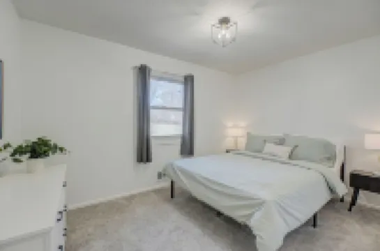 In-N-Out Trout 2.0 里弗福爾斯酒店