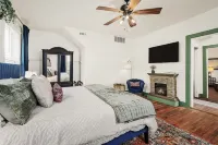 4-bed house in Wentzville next to restaurants/event space/"Free food and drink"