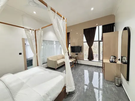 Hotel The Octave Отели рядом с достопримечательностью «Kargil Chowk memory»