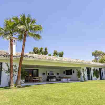 Mr & MRS Smith Puente Romano Marbella Hotel Exterior