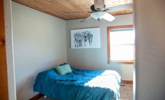 Zebra Rustic Retreat 3BR Home on Zebra Ranch