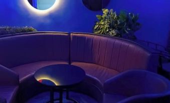La Topik Hotel and Suites