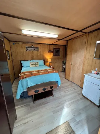 Hilltop Hideaway on Lake Darbonne Отели в г. Юнион Пэриш