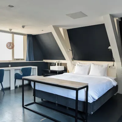 Anne&Max Boutique Hotel Отели рядом с достопримечательностью «Концертный зал TivoliVredenburg»