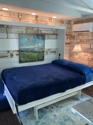 Kemah Cottages on Walsh-Tiny Dream Cottage